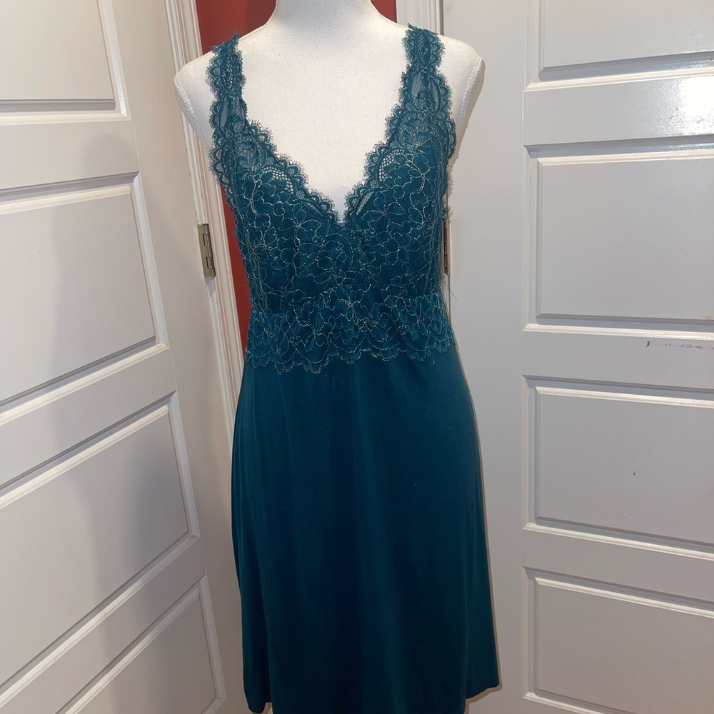 Soma Emerald Lace Detail Short Nightgown 
Size Small